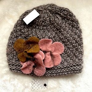 BNWT Beanie Hat